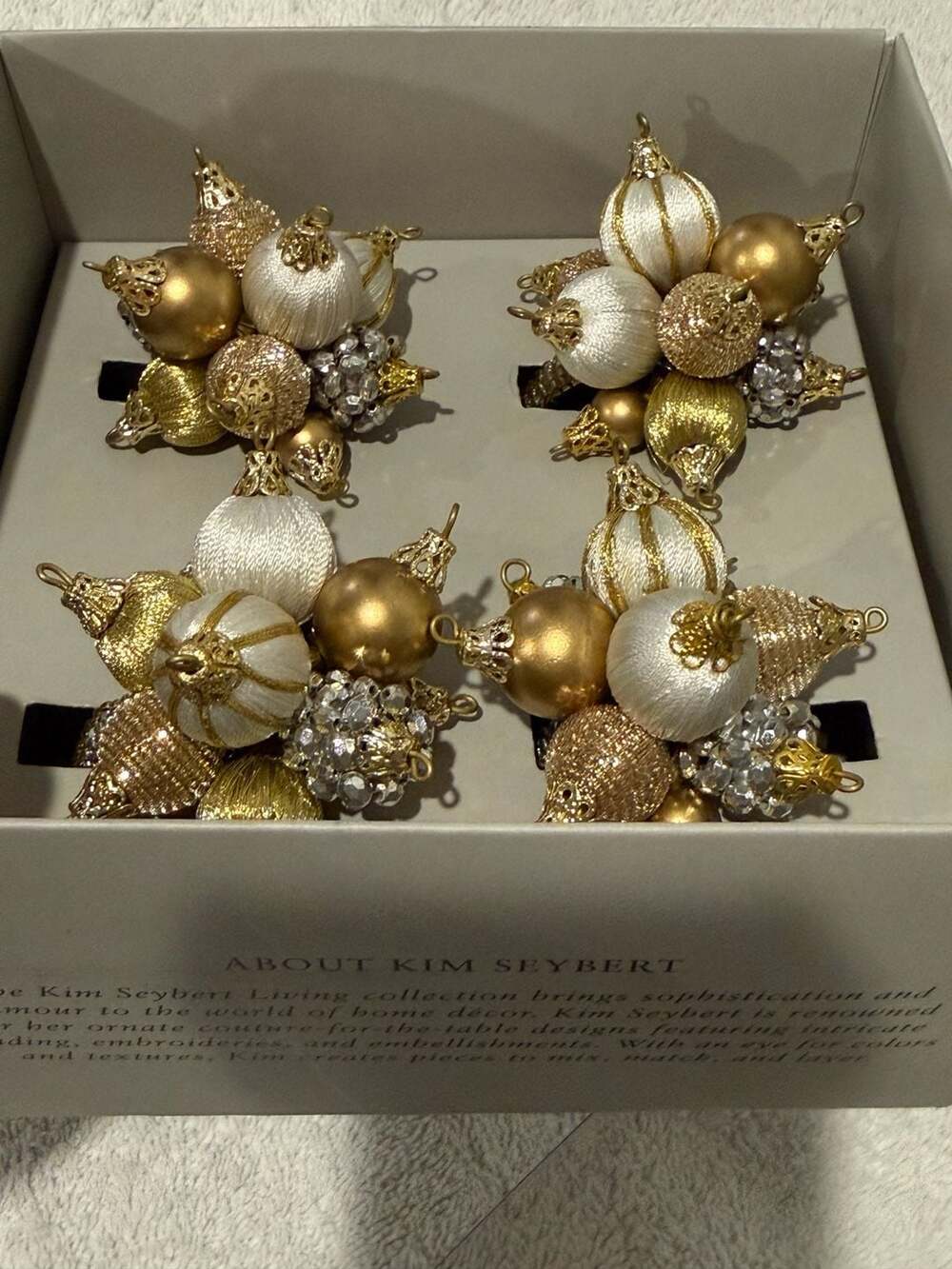 Kim Seybert Set of 4 Ornament Napkin Rings in Gold and Silver